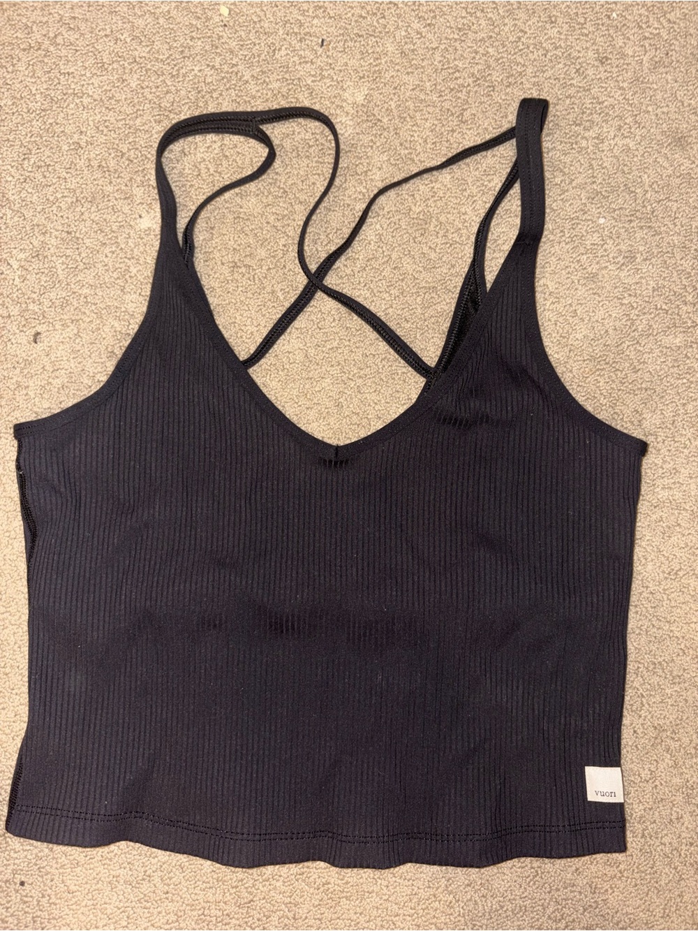Vuori Black Ribbed Crossback Crop tank